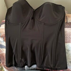 Corset style strapless bra